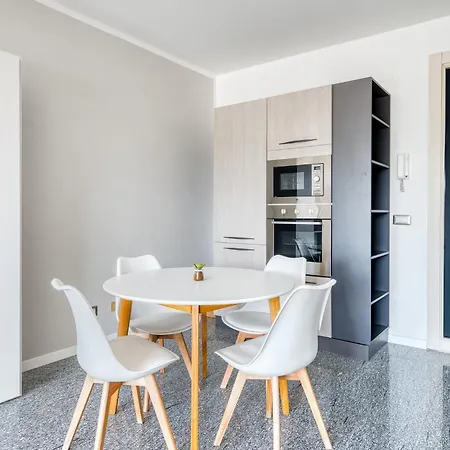 Apartamento Guesthost - Casa Frida, With Balcony Foligno