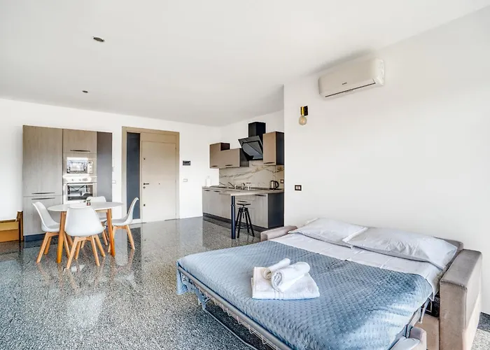 Guesthost - Casa Frida, With Balcony